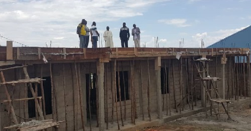 Diocèse d’Uvira : Mgr Muyengo palpe du doigt l’avancement des projets à impact visible