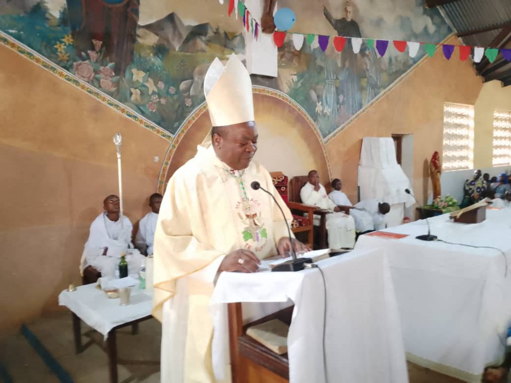 Diocèse de Dungu-Doruma: S. E. Mgr Émile MUSHOSHO a célébré Noël 2023 à la paroisse Bienheureux Joseph Allamano